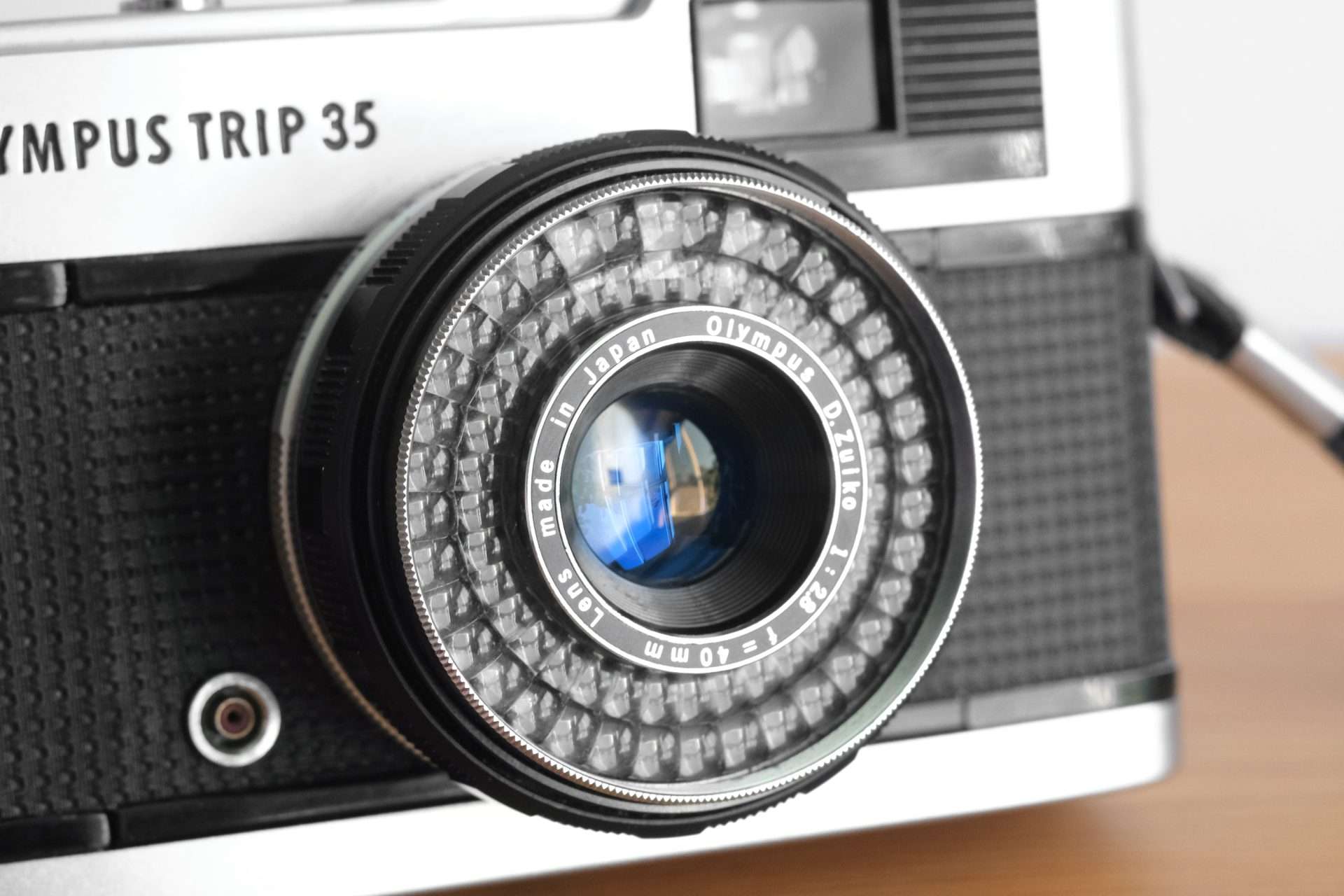 Olympus Trip 35 Film Camera & Rollei Flash - Image 7