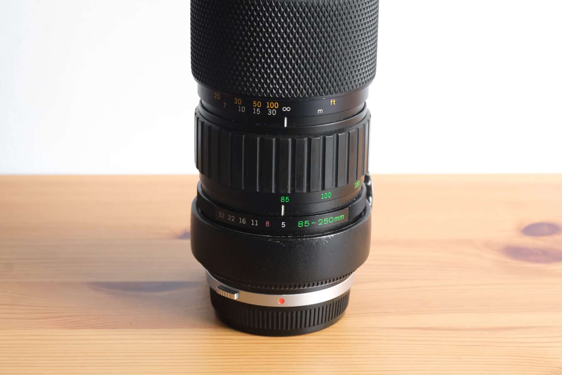 Olympus Zuiko 85-250mm f/5 Zoom Lens - OM Mount - Image 4
