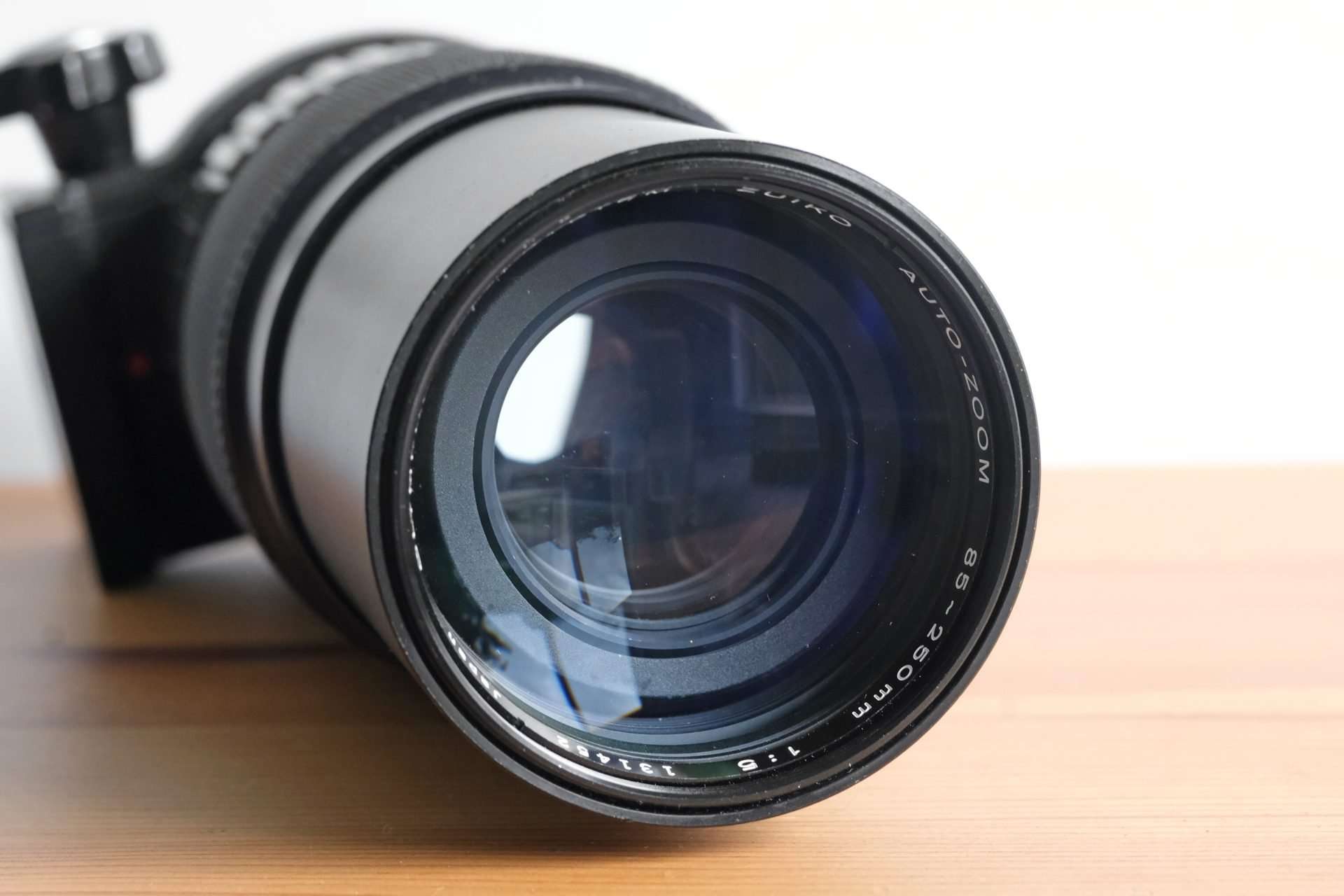 Olympus Zuiko 85-250mm f/5 Zoom Lens - OM Mount - Image 5